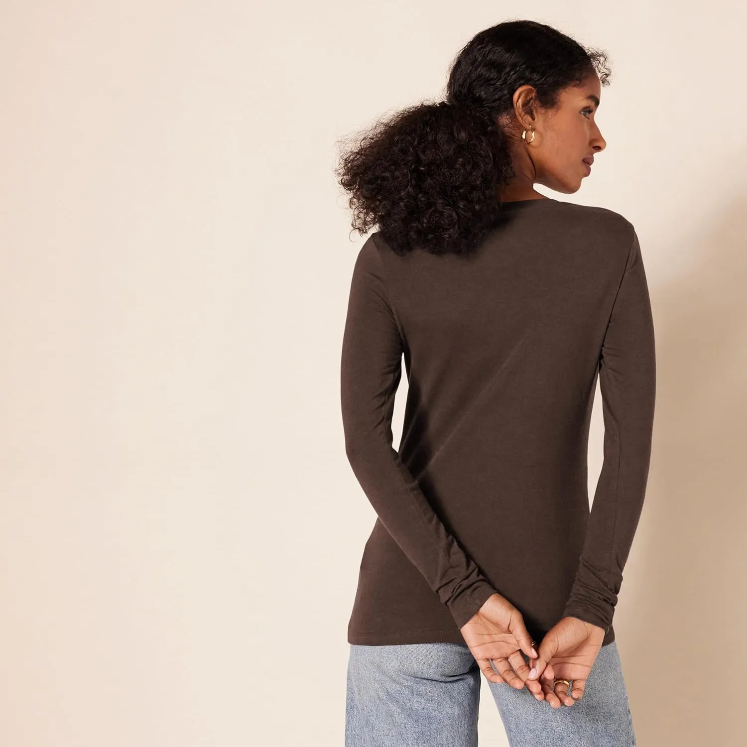 Amazon Essentials Women's Classic-Fit Long-Sleeve Crewneck T-Shirt (Available in Plus Size)
