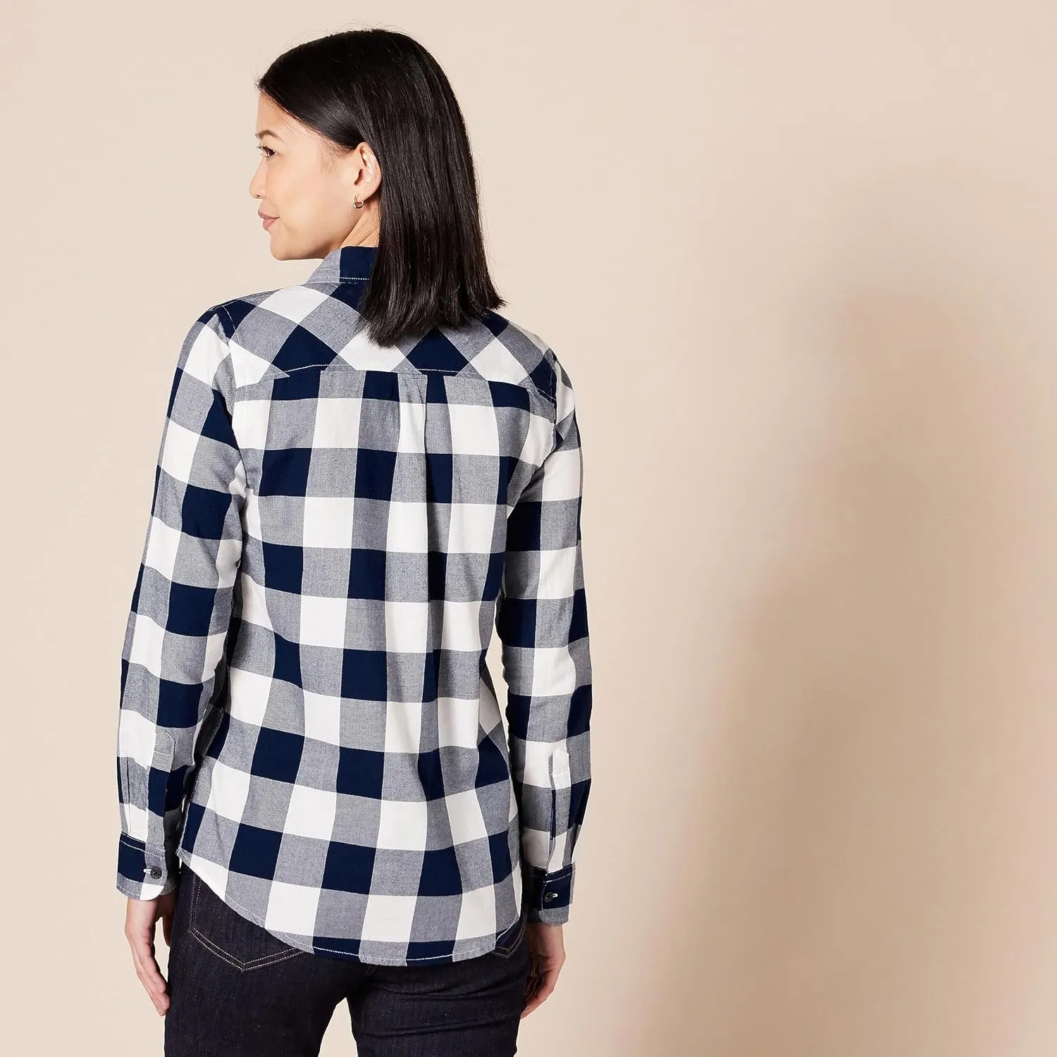 Amazon Essentials Women's Classic-Fit Long-Sleeve Lightweight Plaid Flannel Shirt