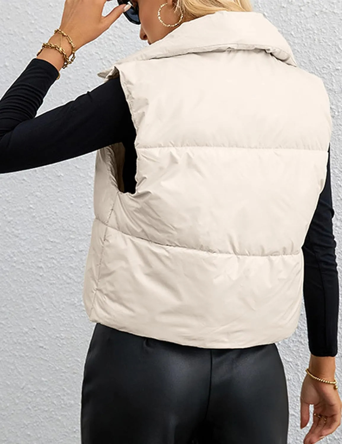Daacee Women's Lightweight Winter Crop Puffer Vest Warm Sleeveless Zip Up Stand Collar Padded Gilet