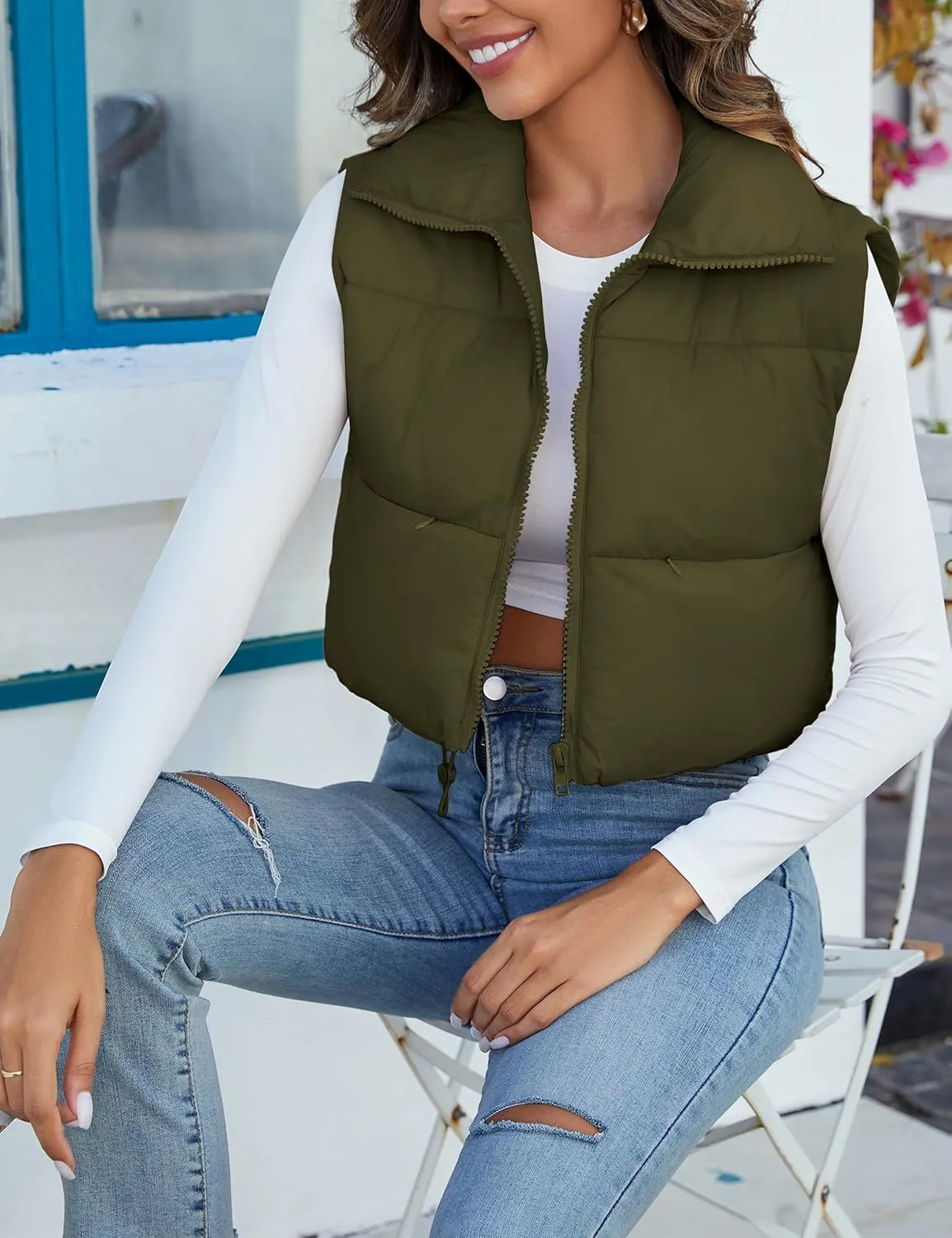 Flygo Women's Cropped Puffer Vest Zip Up Stand Collar Sleeveless Padded Bubble Vest