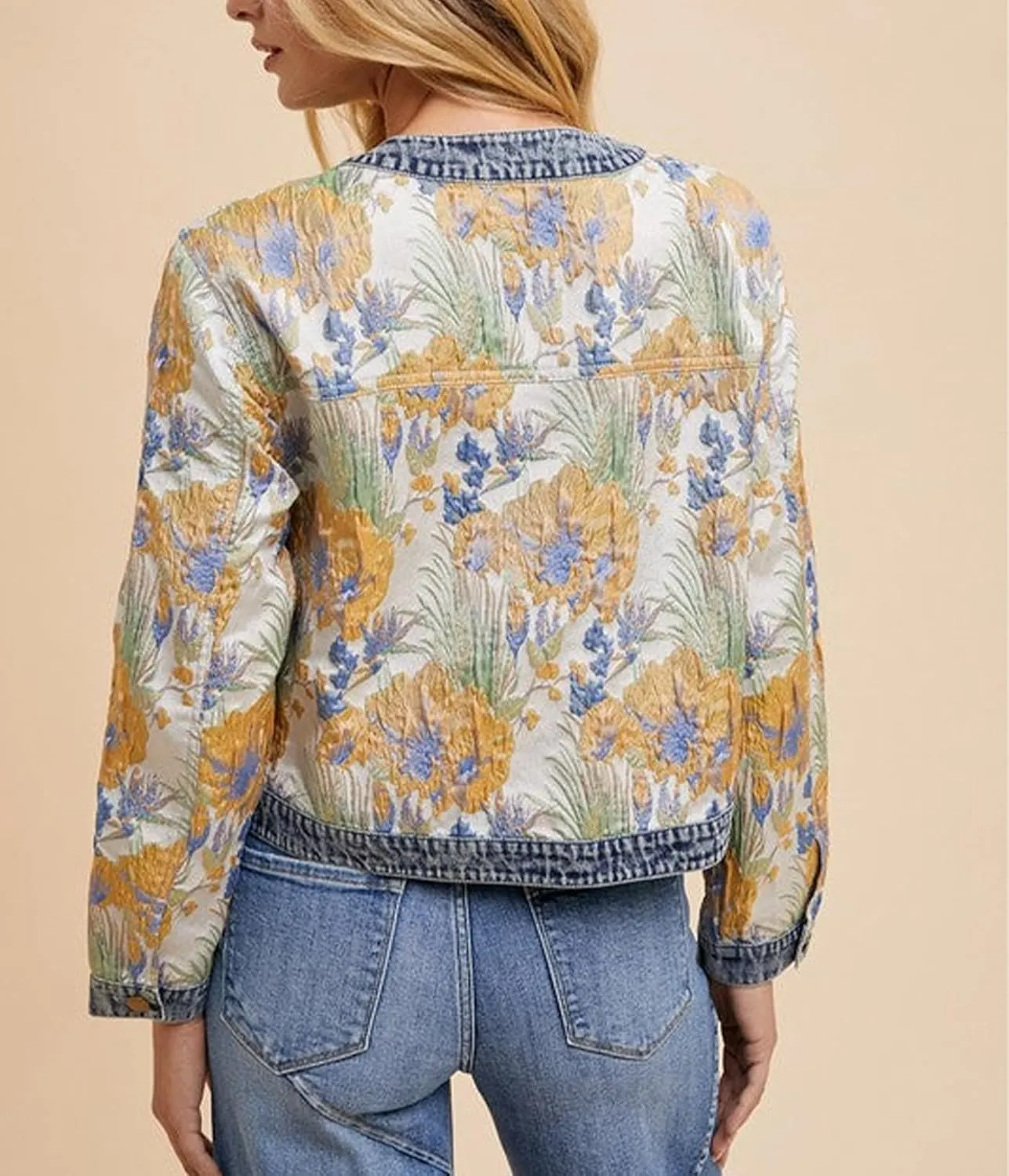 SCOFEEL Women's Floral Jacquard Denim Jacket Contrast Button Down Long Sleeve Cropped Jean Jacket with Pockets