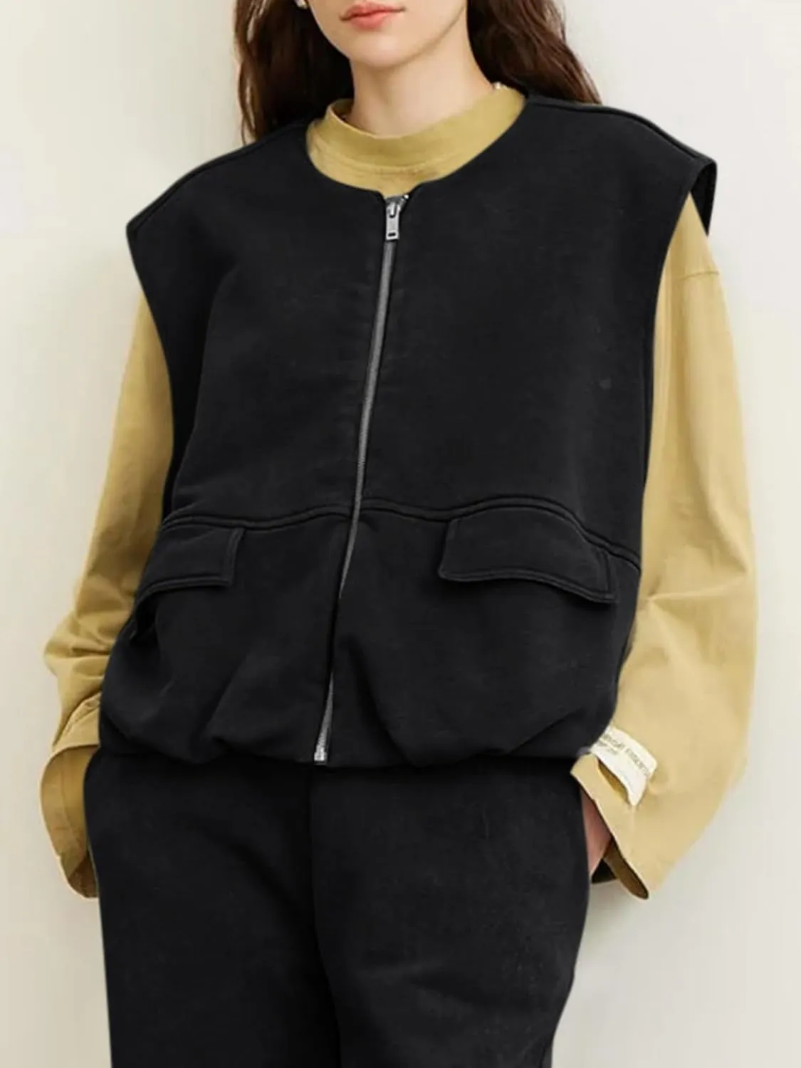 Tankaneo Womens Cargo Zip up Vest Oversized Casual Cotton Sleeveless Jackets Crew Neck Ruched Hem Gilet