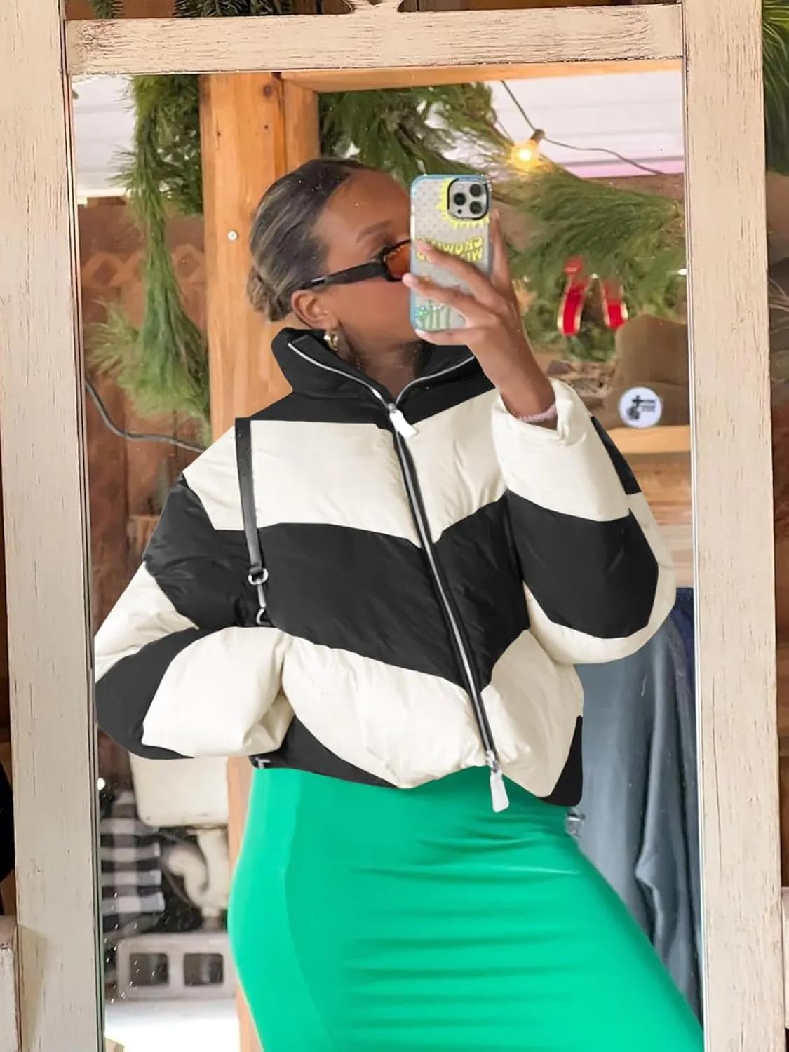 Tankaneo Womens Winter Cropped Puffer Jacket Color Block Zip Up Puffy Down Coats Oversized Outerwear