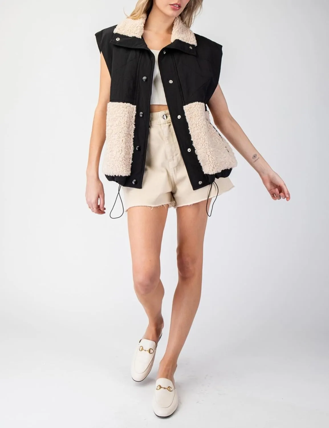 Womens Sherpa Fleece Contrast Puffer Vest Fuzzy Button Down Jackets Outerwear with Pockets