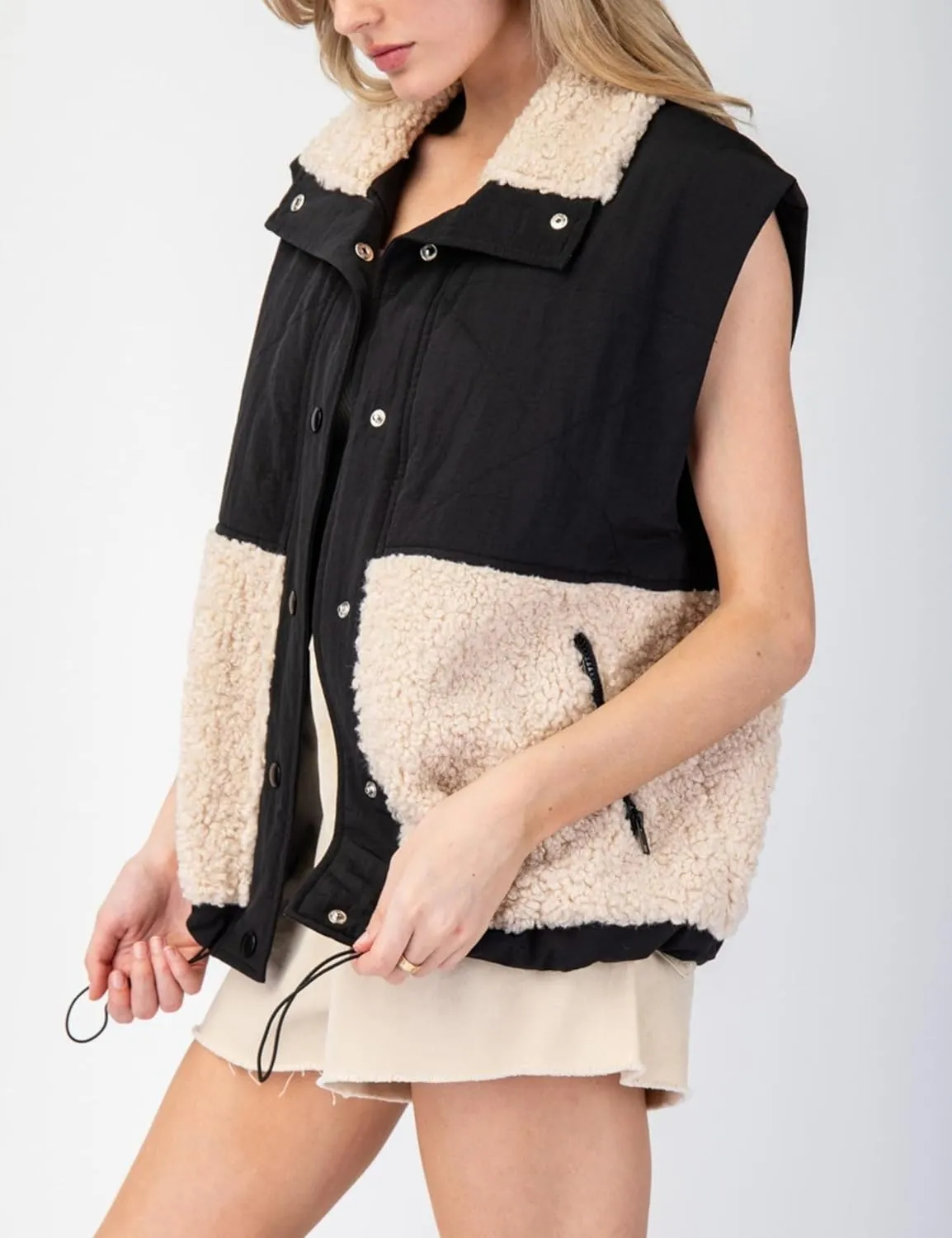Womens Sherpa Fleece Contrast Puffer Vest Fuzzy Button Down Jackets Outerwear with Pockets