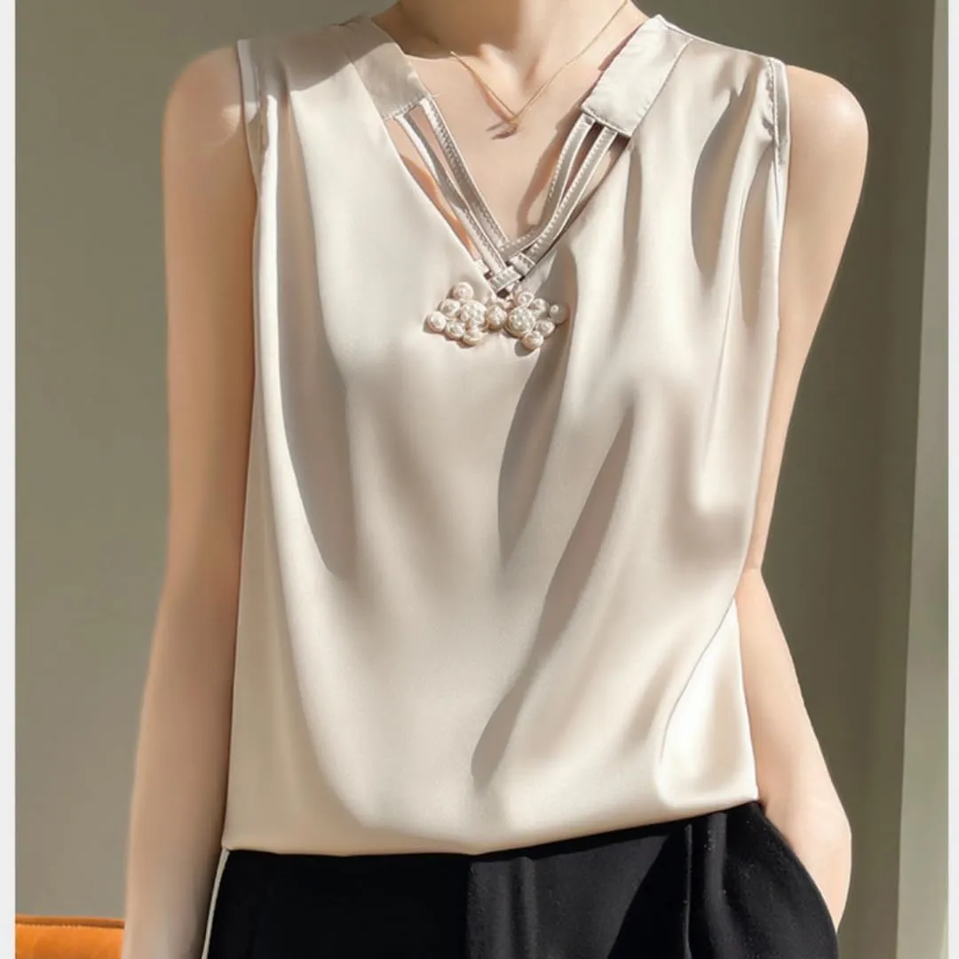 Women's Silk Satin Camisole Top,V-Neck Cut-Out Sleeveless Blouse,Loose Fit Beach Vacation Outfits,S-3XL