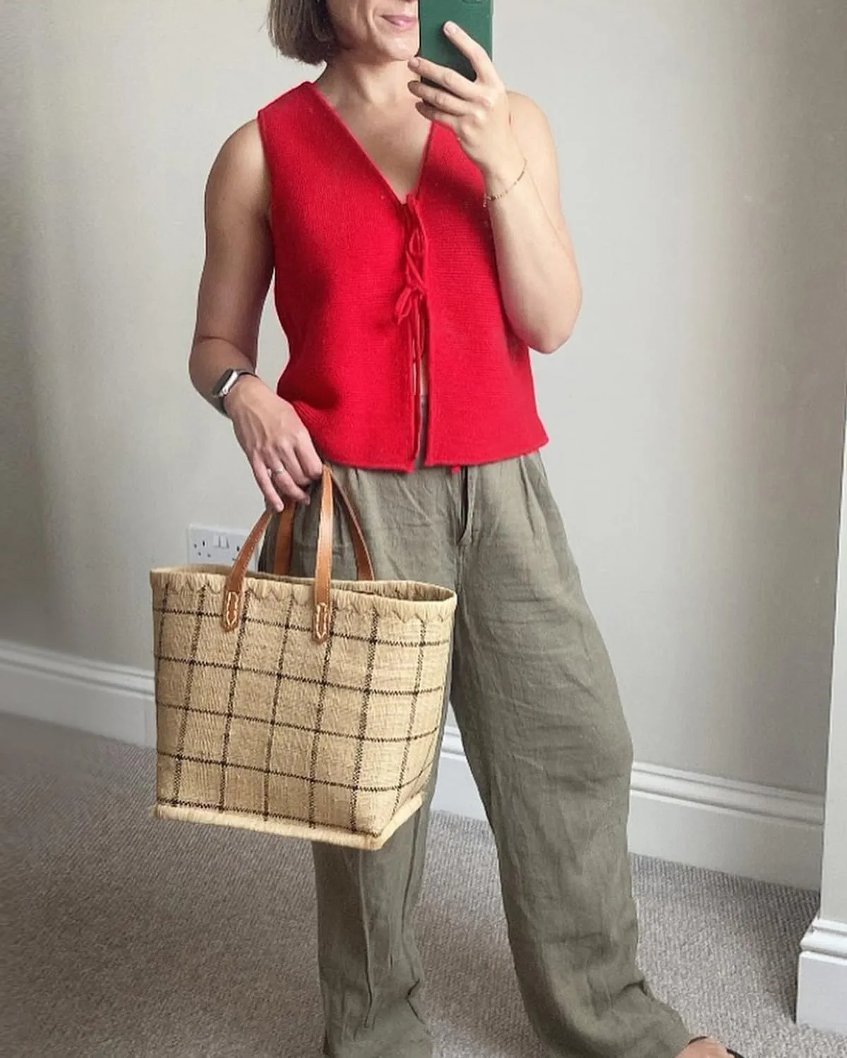 Womens Tie Front Sweater Vest Knit V Neck Lace Up Sleeveless Cardigan Casual Knitted Vest